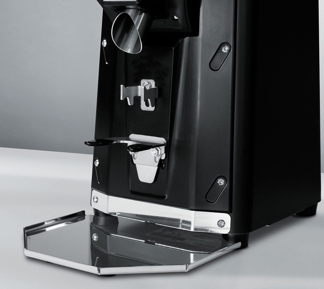 Alpha coffee grinder by Quamar